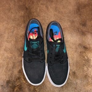 Nike Shoes - Nike Stefan Janoski Nike Shoes - Nike Stefan Janoski